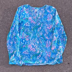 Lily Pulitzer blue pink multi color print long sleeve tee v neck organic cotton